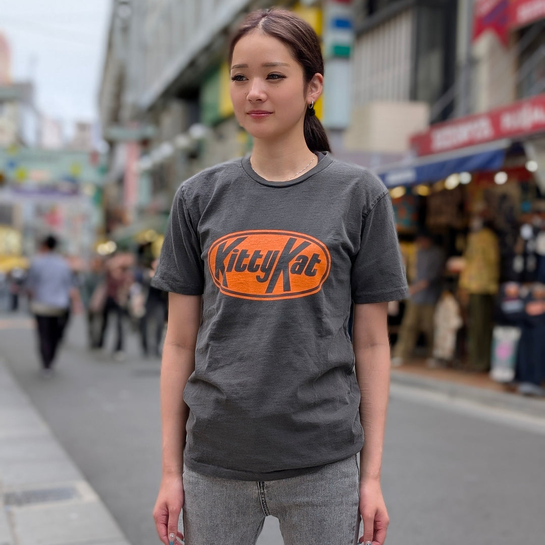 Mixta - CREW NECK PRINT TEE - Kitty Kat - MXT1010007